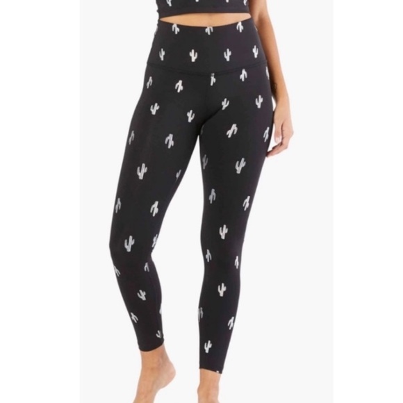 Beyond Yoga Cactus Leggings. - Picture 2 of 5